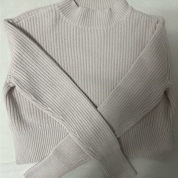 Cropped sweater - Picture 4 of 4